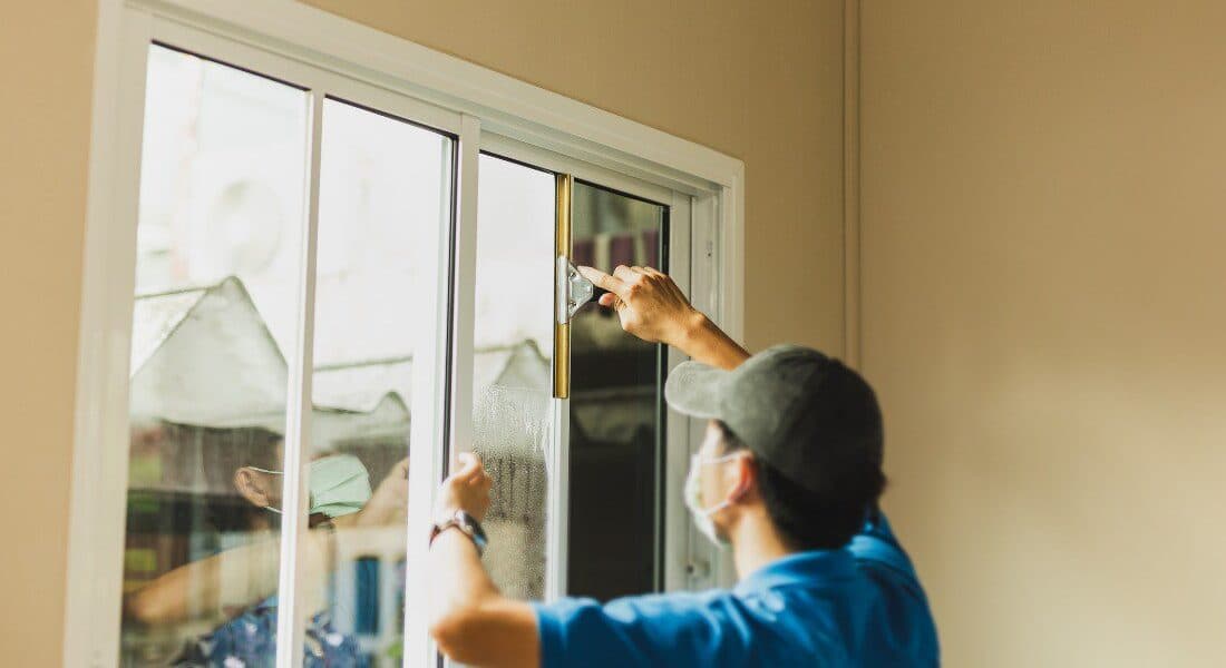 how-planned-maintenance-saves-you-money-following-your-automatic-door-installation_08b96564862fb7337d5f6764cae4bcb1_2000